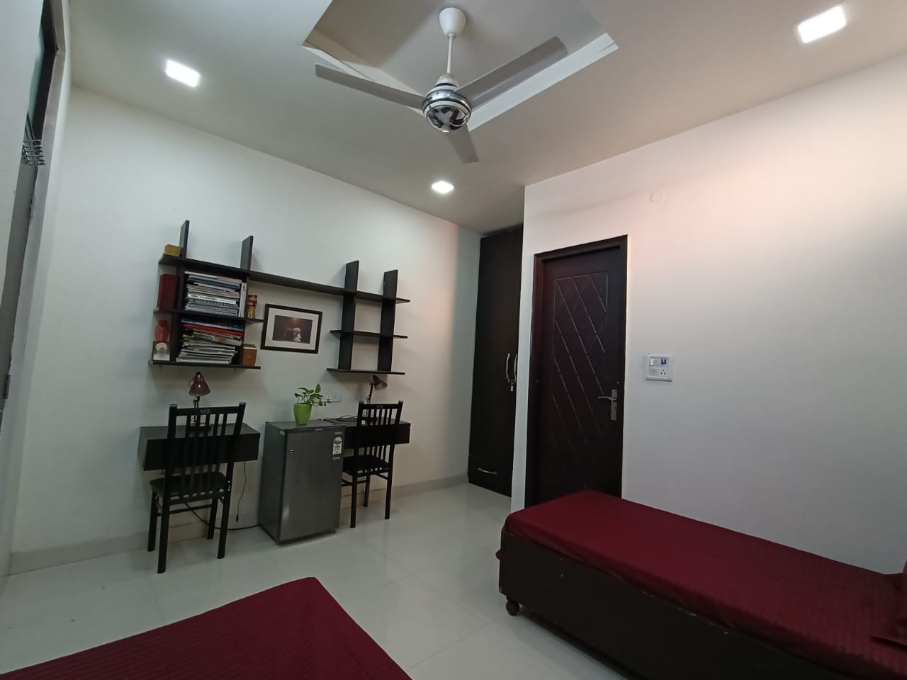 Girls PG in Kamla Nagar