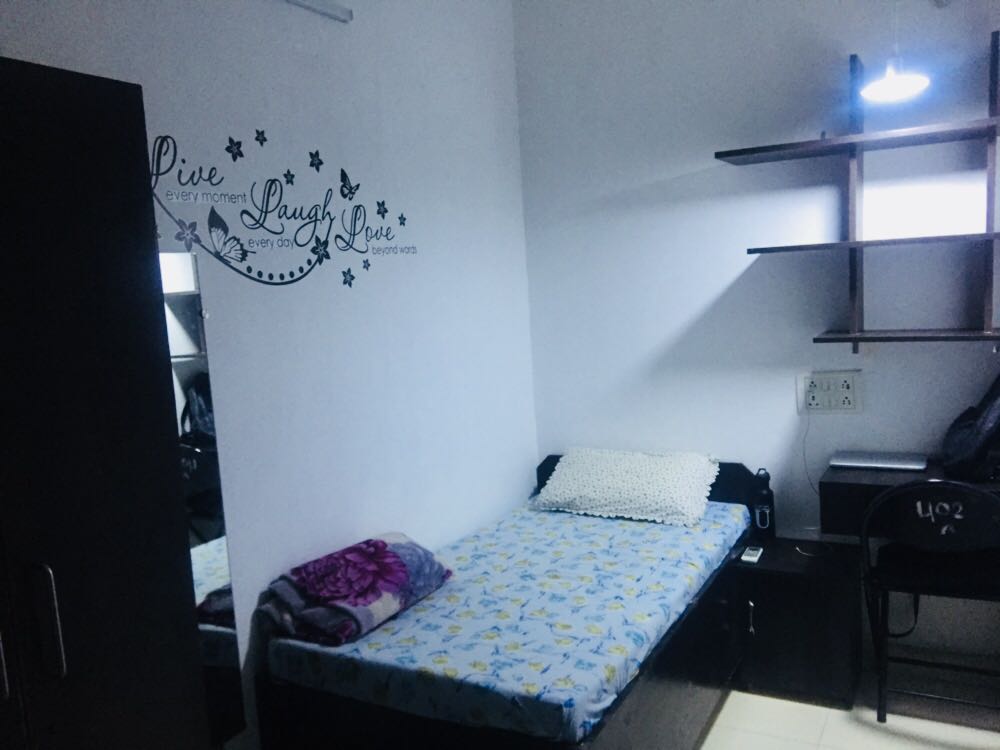 Study friendly PG room for girls