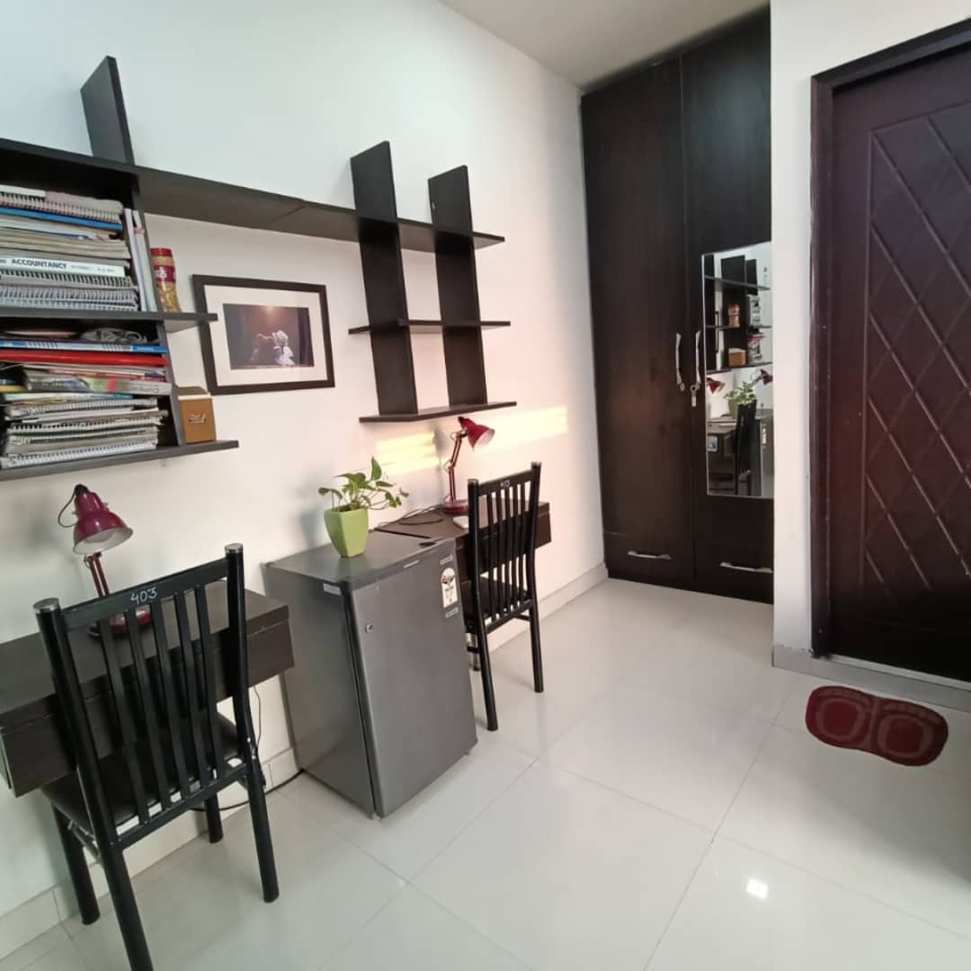 Triple sharing room in girls PG North Delhi