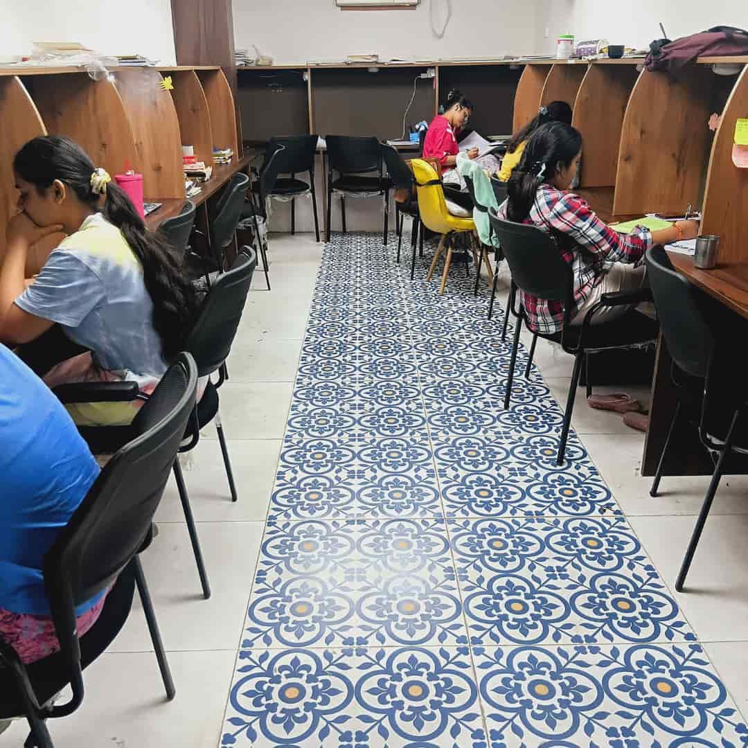 PG entrance with security