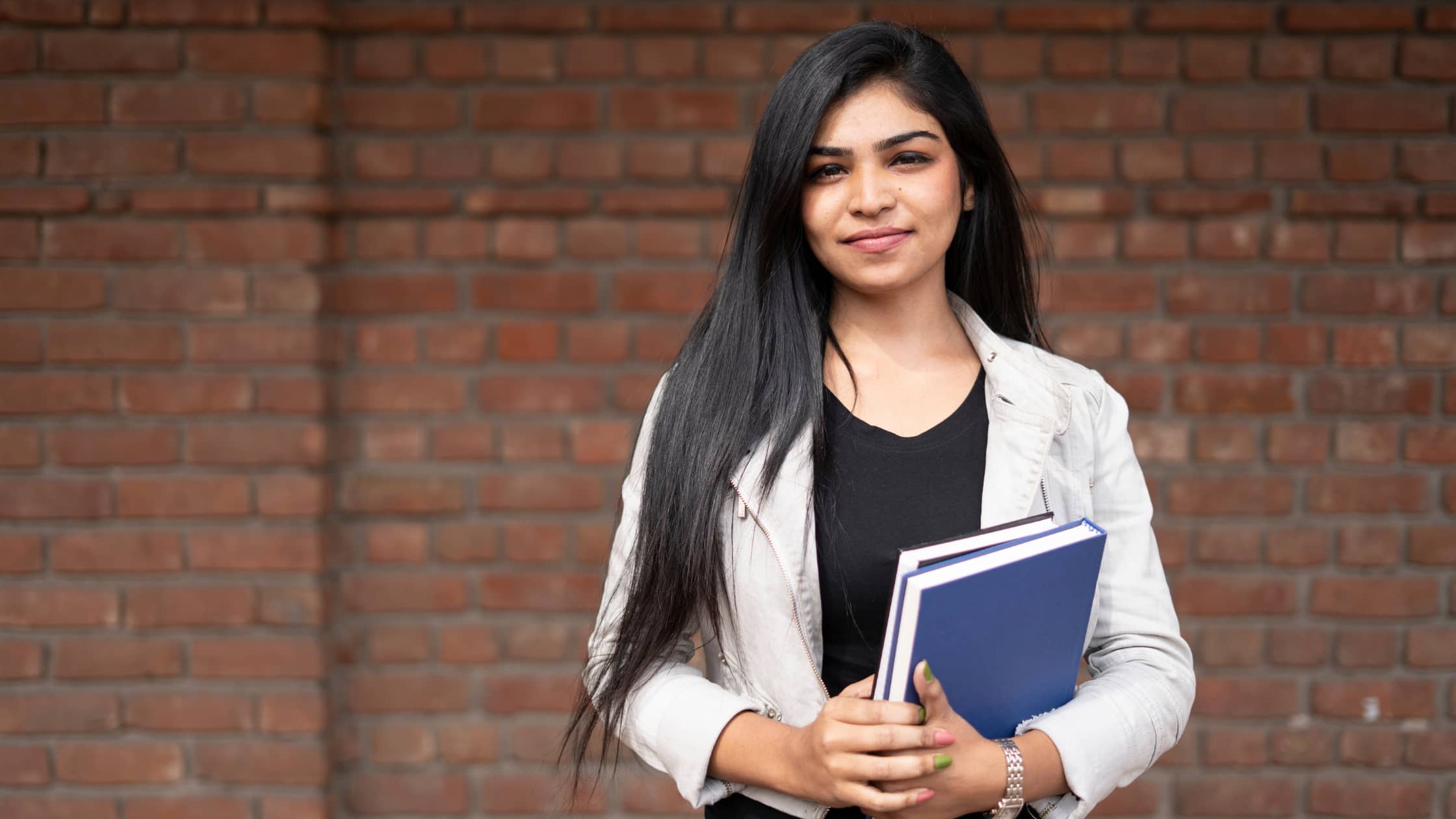 Home cooked food in girls PG Delhi